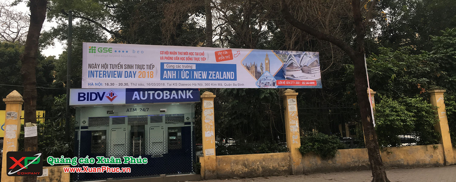 Treo băng rôn chương trình du học nước ngoài